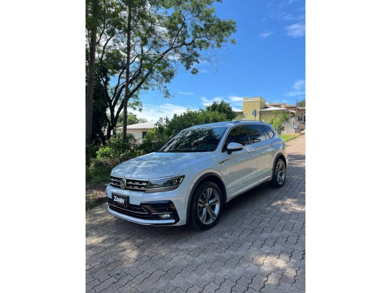 VOLKSWAGEN - TIGUAN - 2019/2019 - Branca - R$ 159.900,00