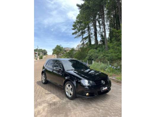 VOLKSWAGEN - GOLF - 2012/2013 - Preta - R$ 57.500,00