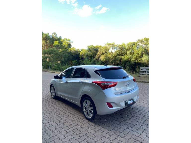 HYUNDAI - I30 - 2015/2015 - Prata - R$ 71.900,00