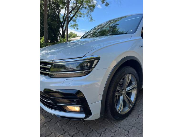 VOLKSWAGEN - TIGUAN - 2019/2019 - Branca - R$ 159.900,00