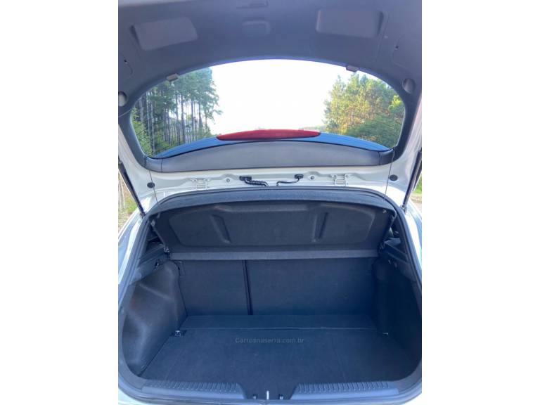 HYUNDAI - I30 - 2015/2015 - Prata - R$ 71.900,00