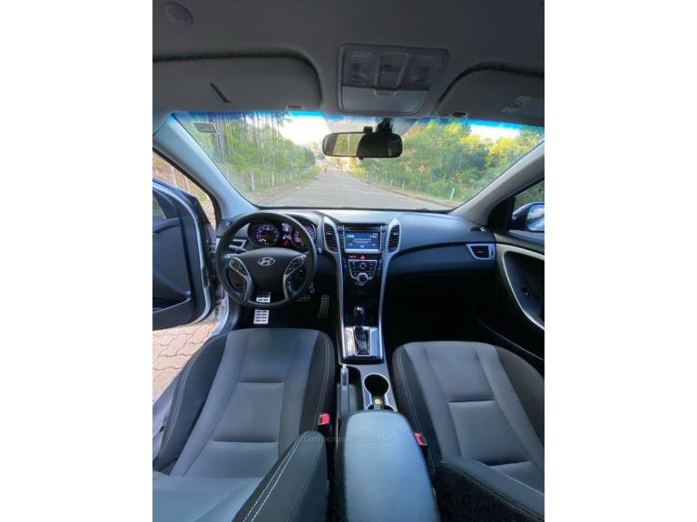 HYUNDAI - I30 - 2015/2015 - Prata - R$ 71.900,00