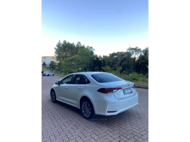 TOYOTA - COROLLA - 2020/2020 - Branca - R$ 121.900,00