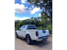 NISSAN - FRONTIER - 2013/2014 - Branca - R$ 87.990,00
