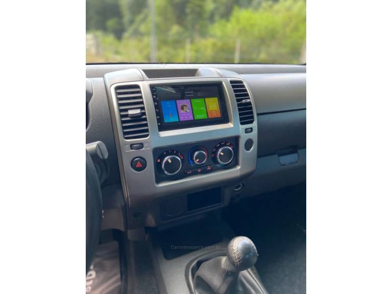 NISSAN - FRONTIER - 2013/2014 - Branca - R$ 87.990,00