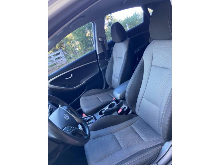HYUNDAI - I30 - 2015/2015 - Prata - R$ 71.900,00
