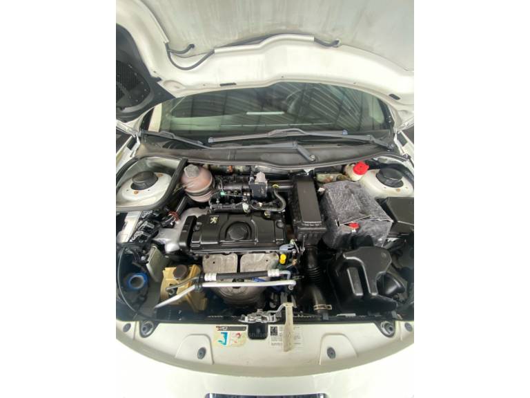 PEUGEOT - 207 - 2012/2012 - Branca - R$ 23.900,00