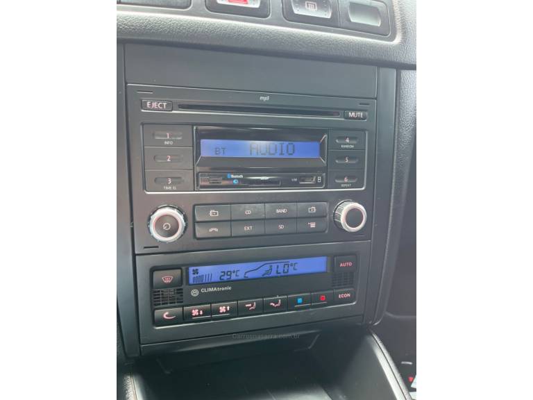 VOLKSWAGEN - GOLF - 2012/2013 - Preta - R$ 57.500,00