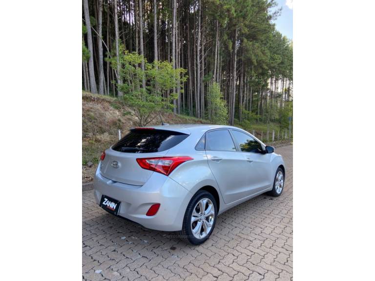HYUNDAI - I30 - 2015/2015 - Prata - R$ 71.900,00